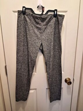 No Boundaries Gray Leggings Size XXXL (21) Like New